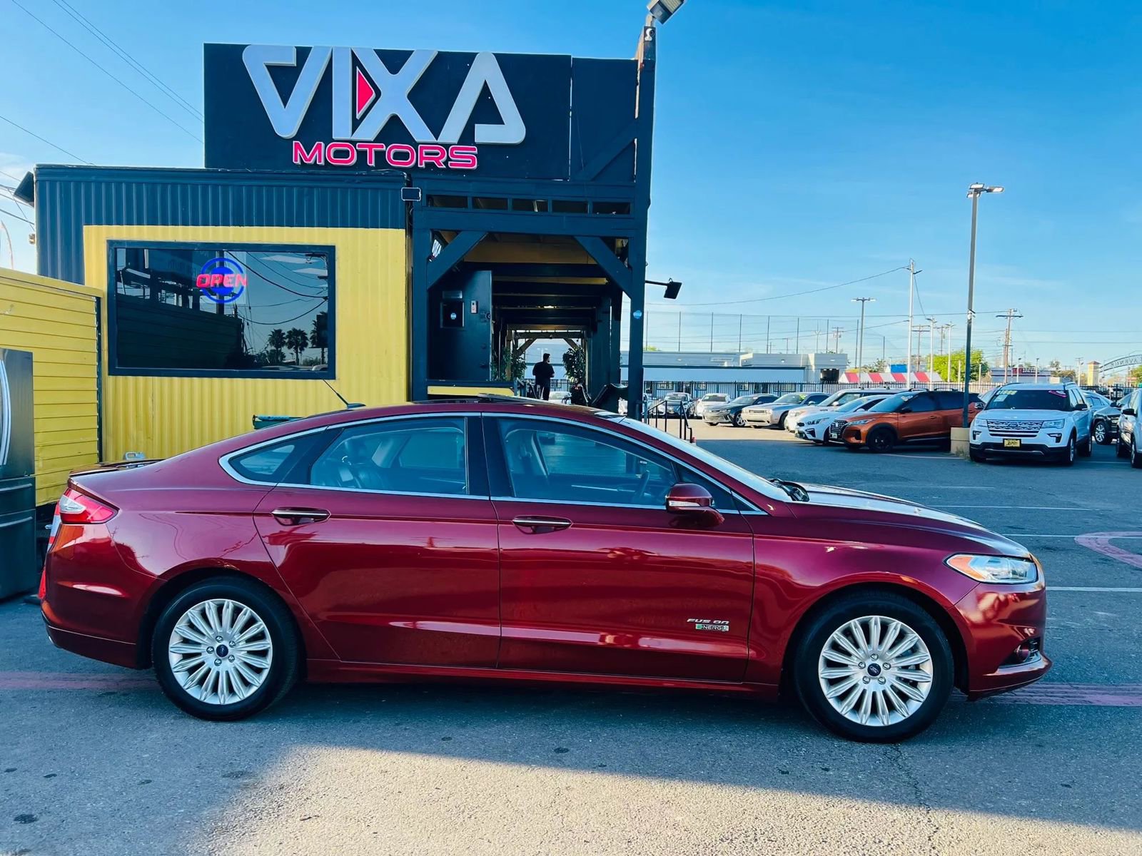 Used 2014 Ford Fusion Energi Titanium w/ Driver Assist Package image 4