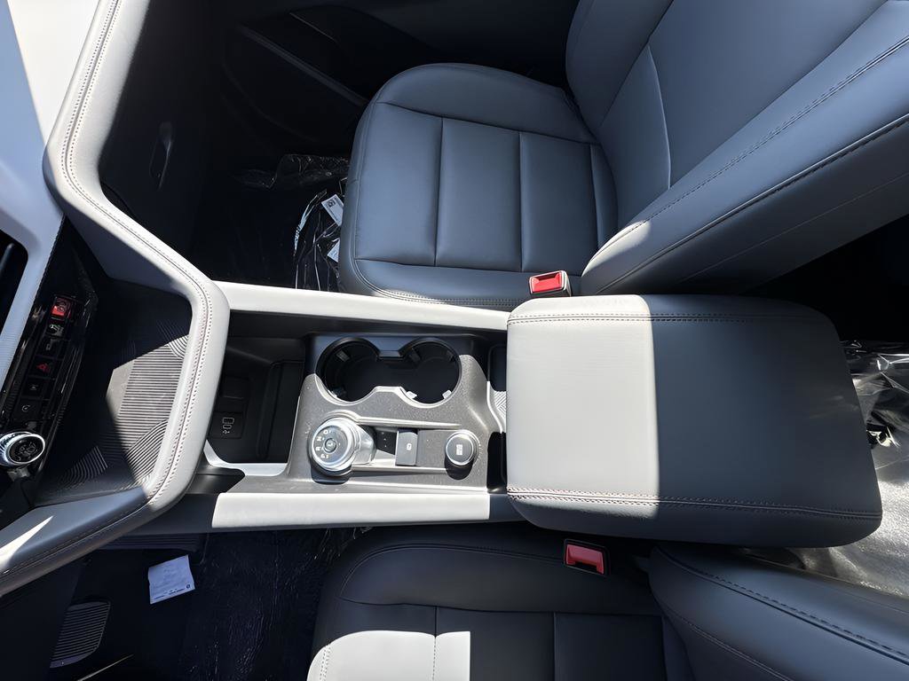 New 2026 Ford Explorer Active w/ Active Comfort Package image 23