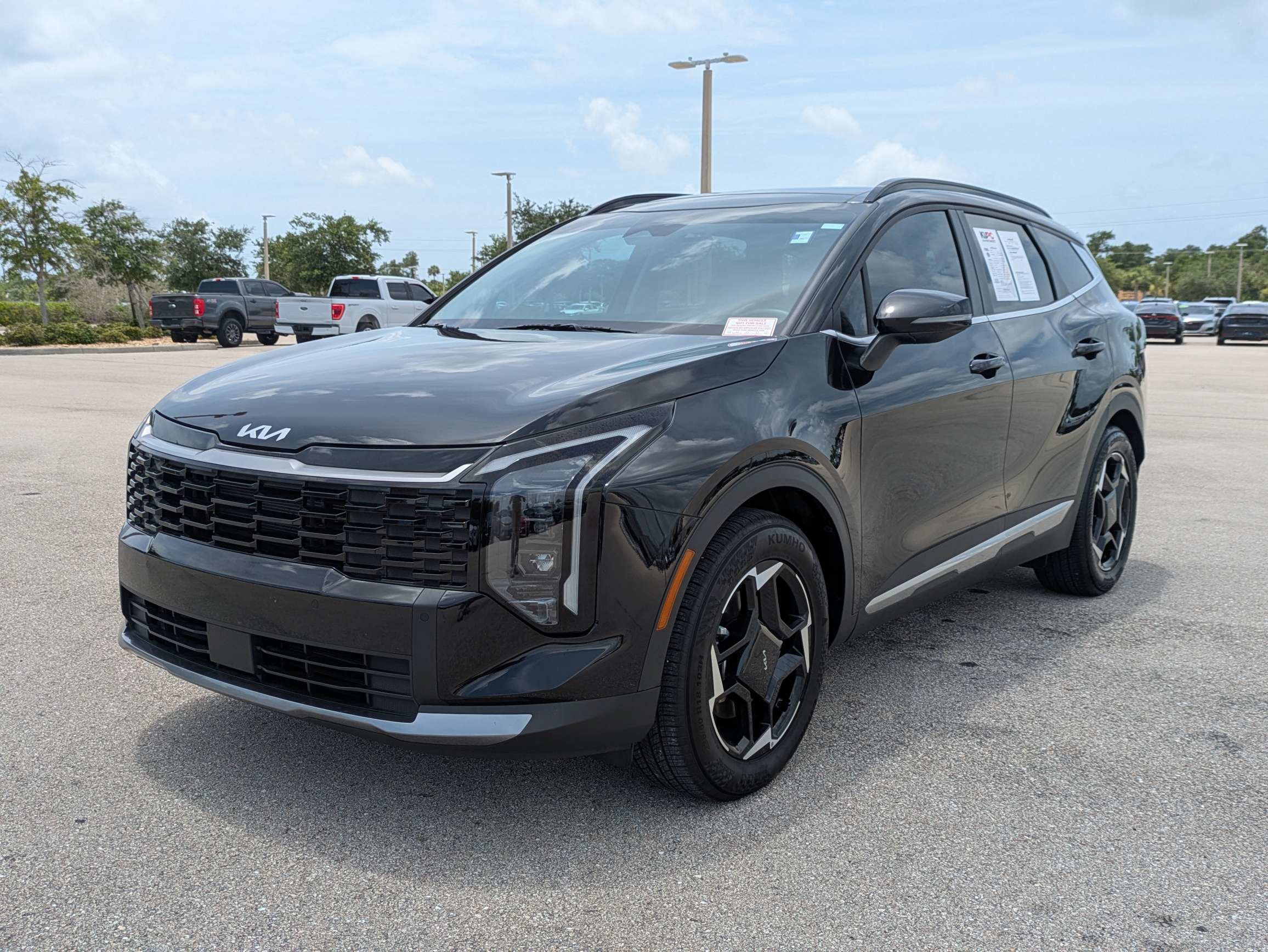 Certified 2026 Kia Sportage EX w/ EX Panorama Roof Package FWD image 9