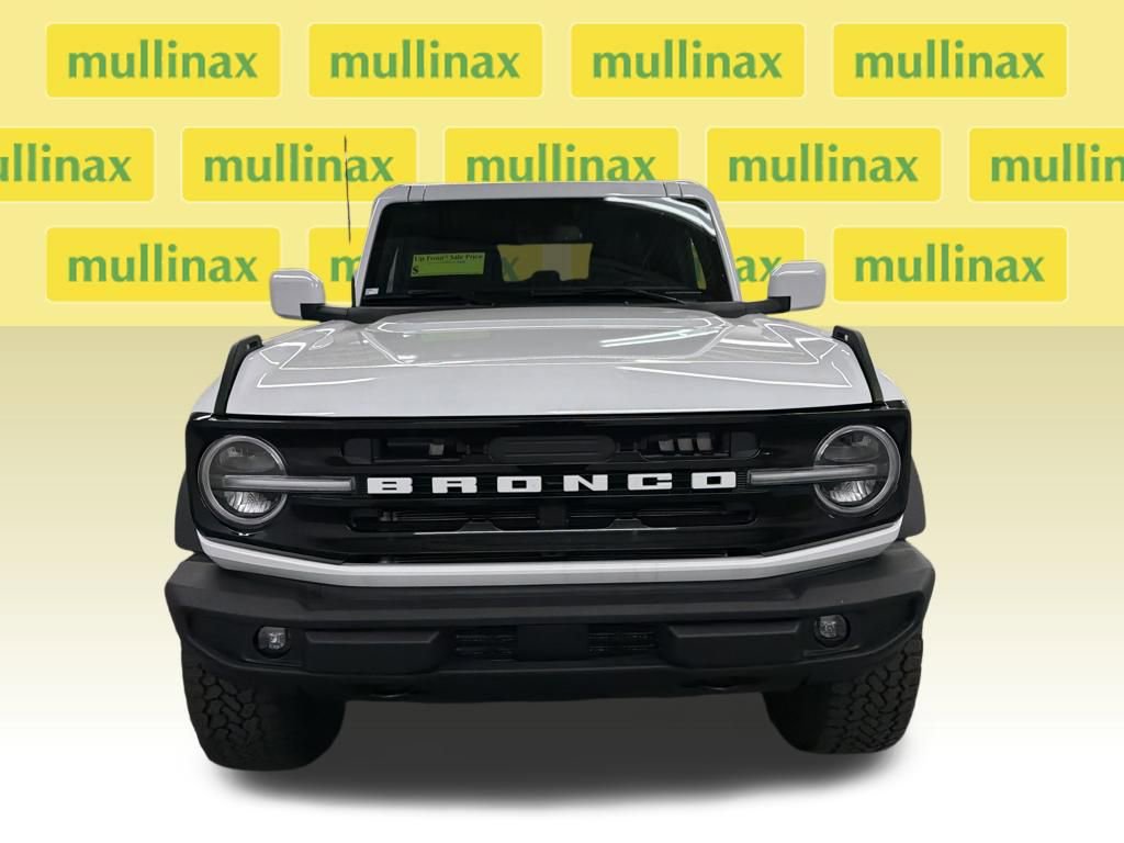 New 2025 Ford Bronco Outer Banks w/ Sasquatch Package image 14