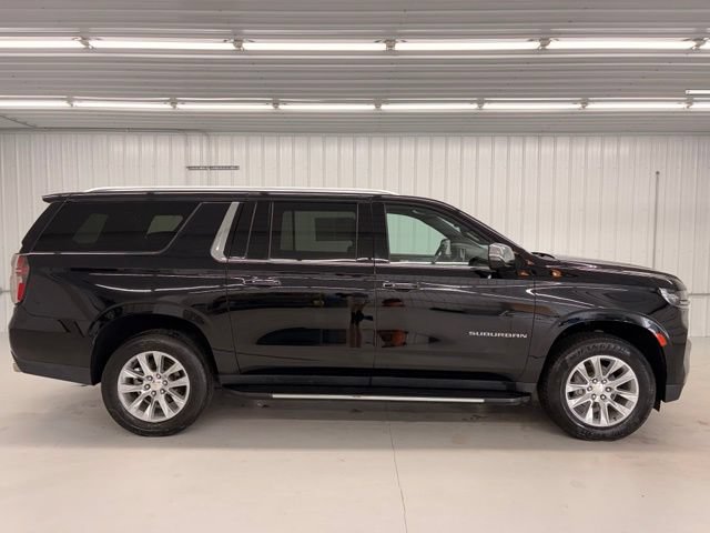 Used 2024 Chevrolet Suburban Premier AWD/4WD image 6