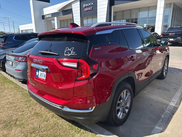 Used 2022 GMC Terrain SLT image 3