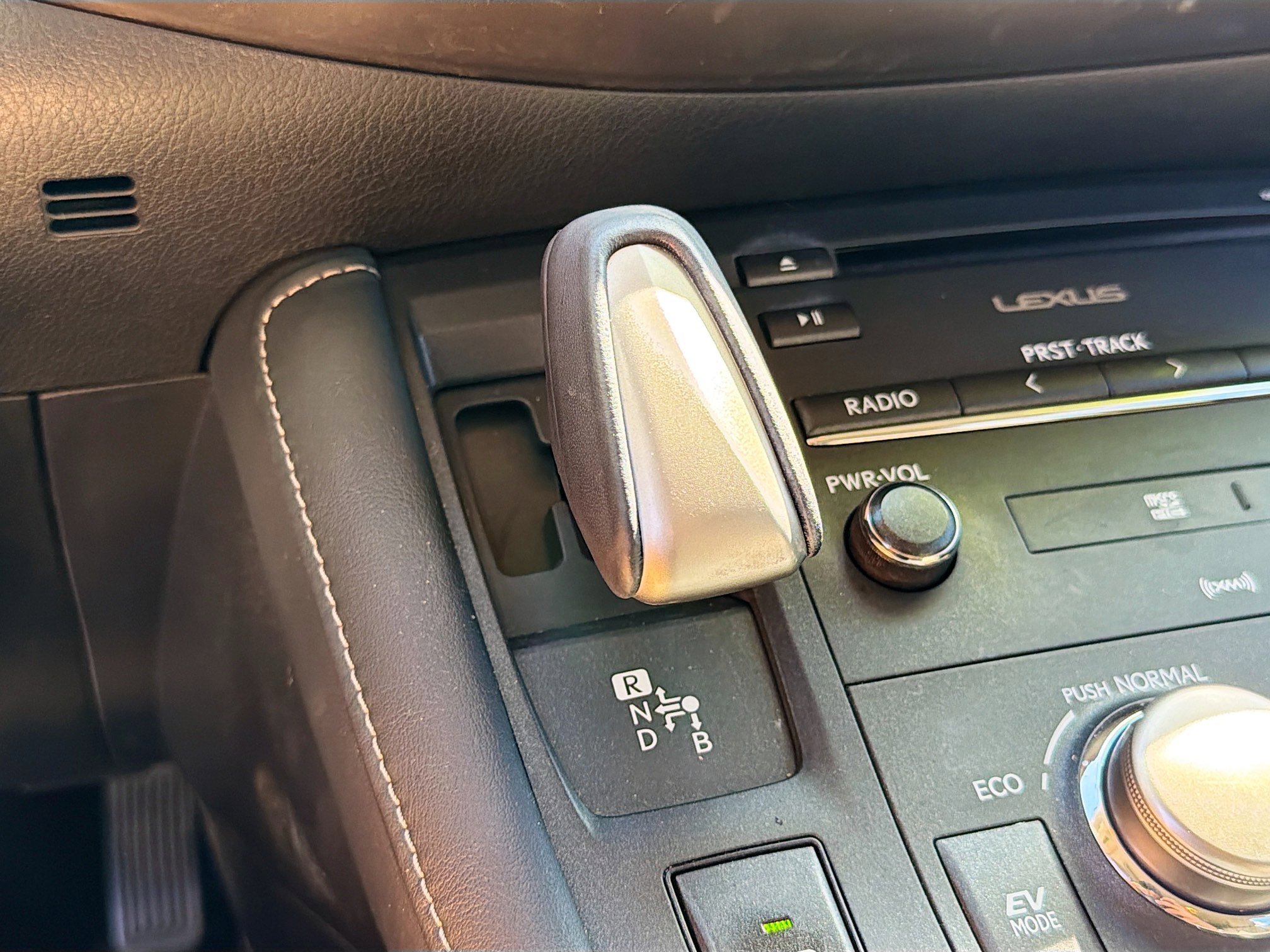 Used 2015 Lexus CT 200h w/ Navigation Package image 26