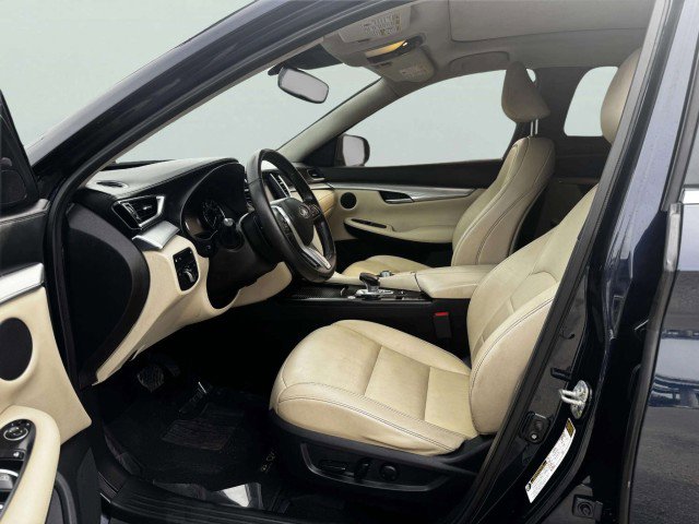 Used 2021 INFINITI QX50 Luxe image 17