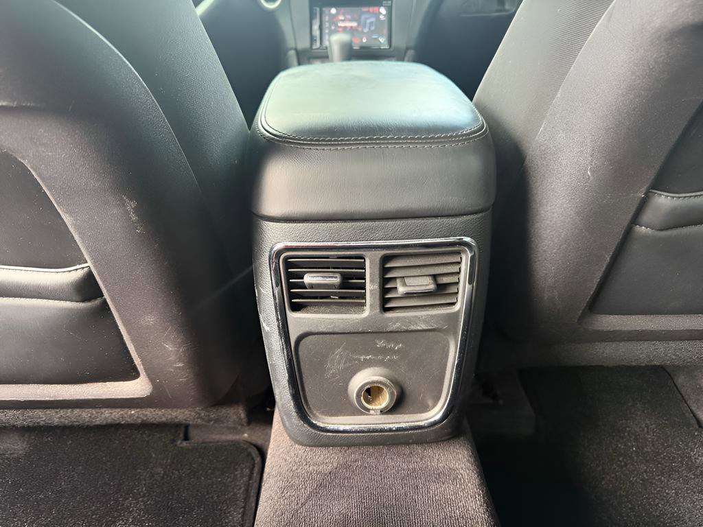 Used 2014 Dodge Charger SE RWD image 12