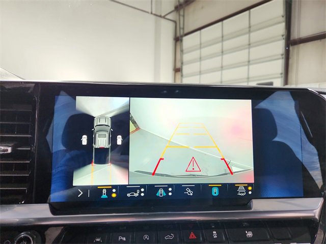 Used 2023 Chevrolet Silverado 1500 High Country image 31