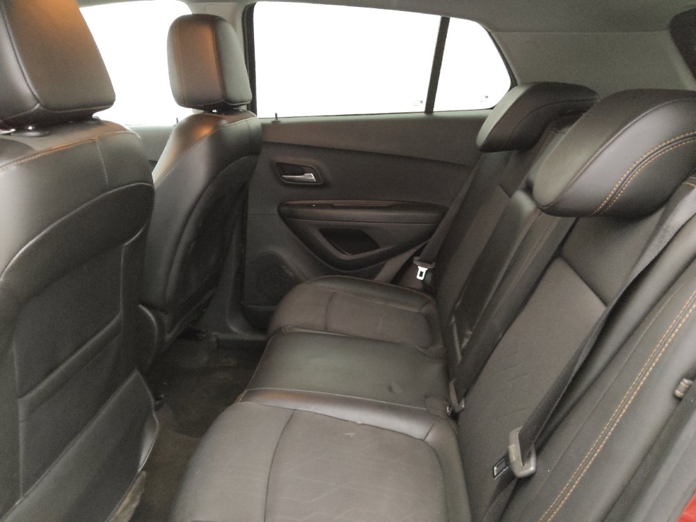 Used 2019 Chevrolet Trax LT w/ LT Convenience Package FWD image 18