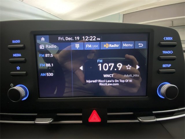 Certified 2025 Hyundai Elantra SE w/ Cargo Package image 16