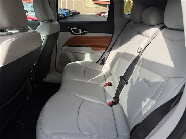 Used 2022 Jeep Compass Limited image 5