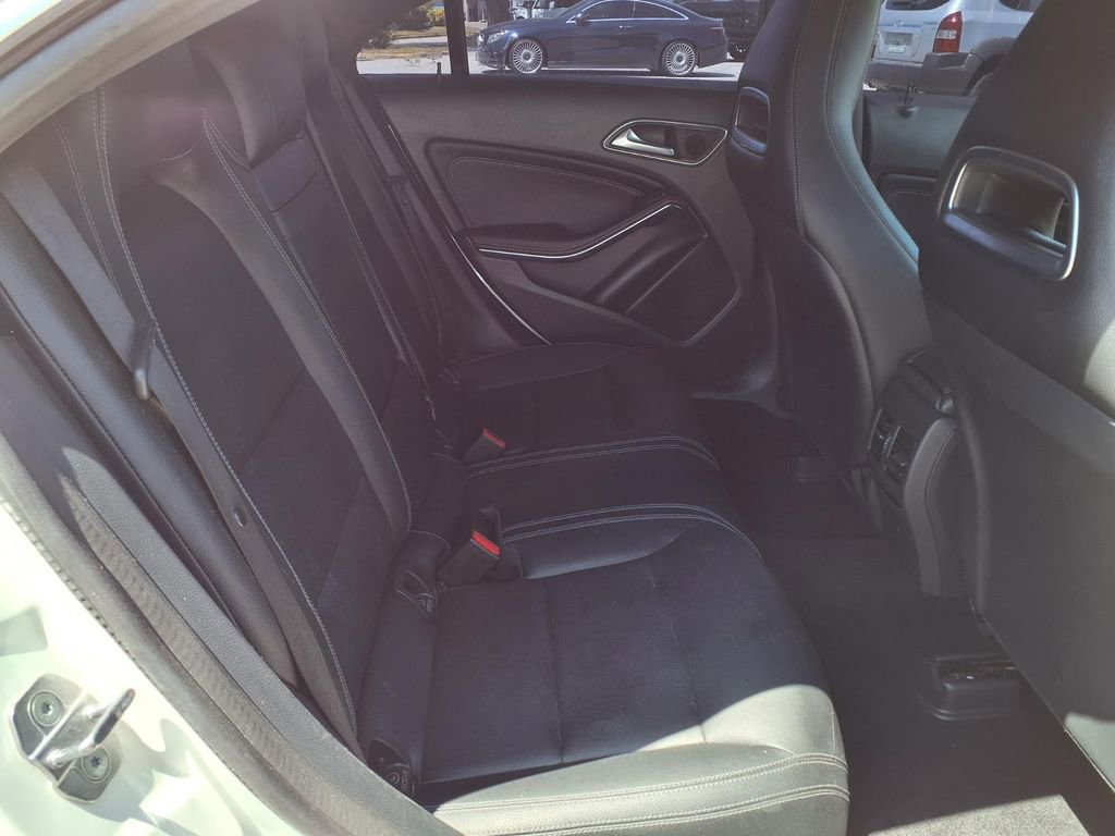 Used 2019 Mercedes-Benz CLA 250 image 16