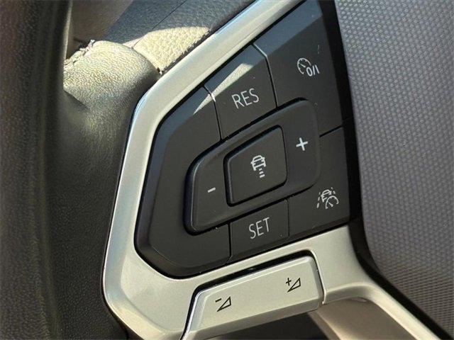 Certified 2023 Volkswagen Jetta SE w/ Panoramic Sunroof Package image 12