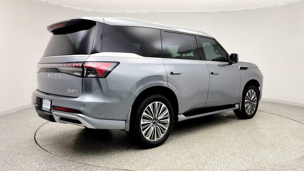 Used 2025 INFINITI QX80 Sensory w/ Premium Cargo Package AWD/4WD image 5