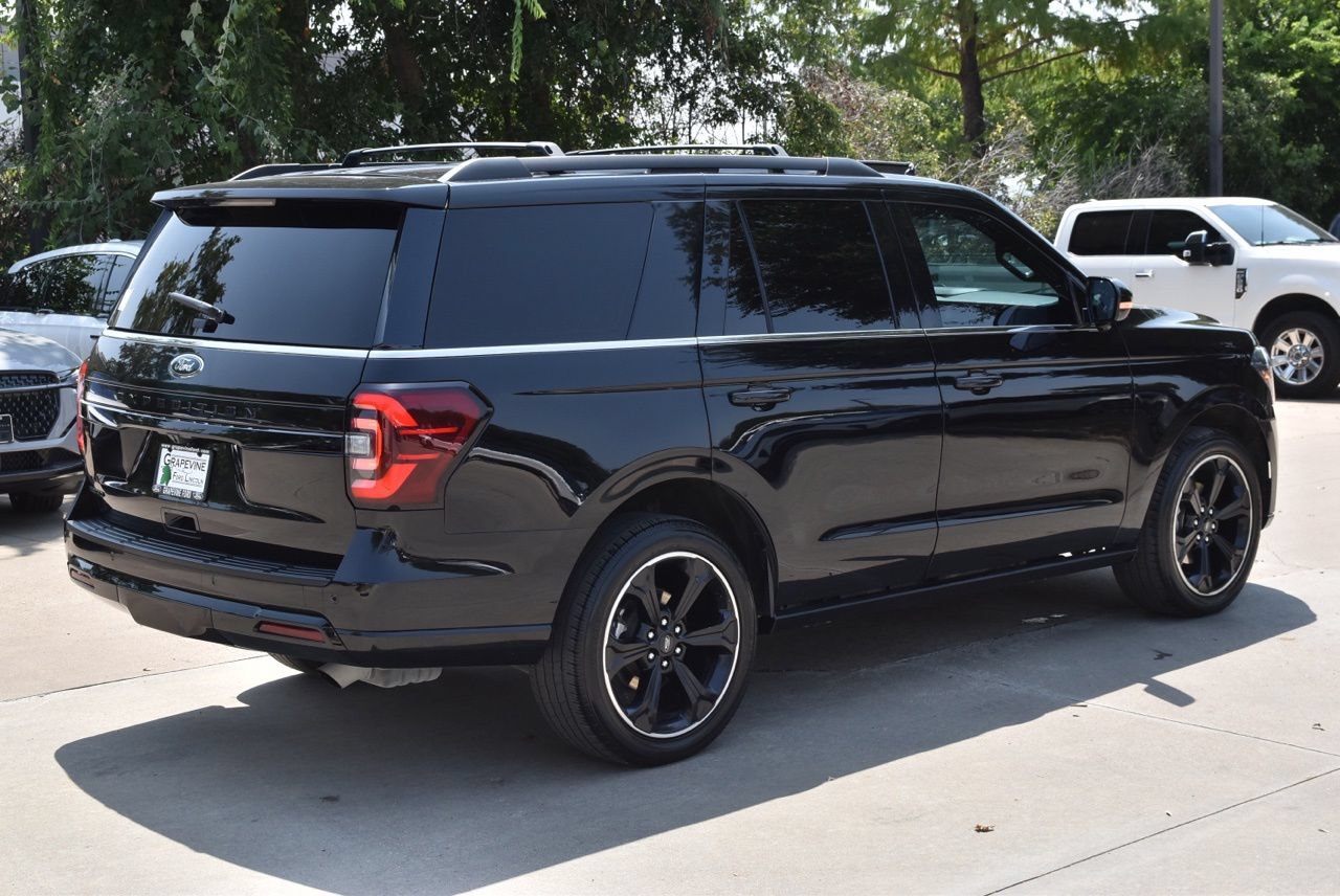 Used 2023 Ford Expedition Limited RWD image 7