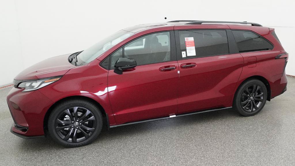 New 2026 Toyota Sienna XSE FWD image 5