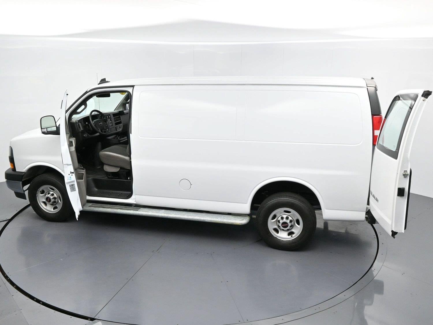 Used 2024 GMC Savana 2500 w/ Driver Convenience Package RWD image 33