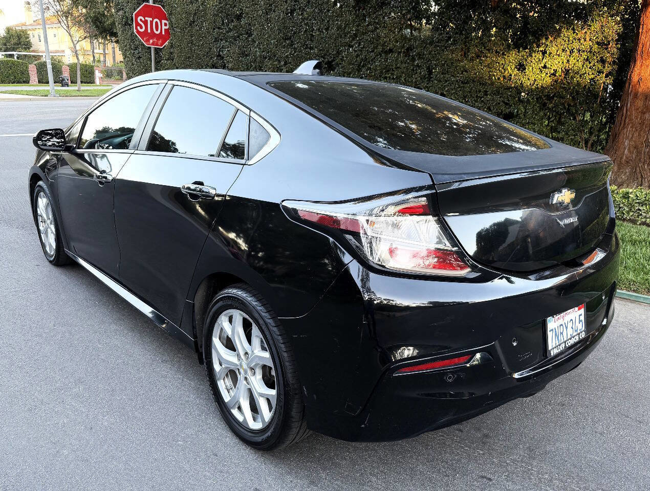 Used 2016 Chevrolet Volt Premier w/ Driver Confidence Package image 5