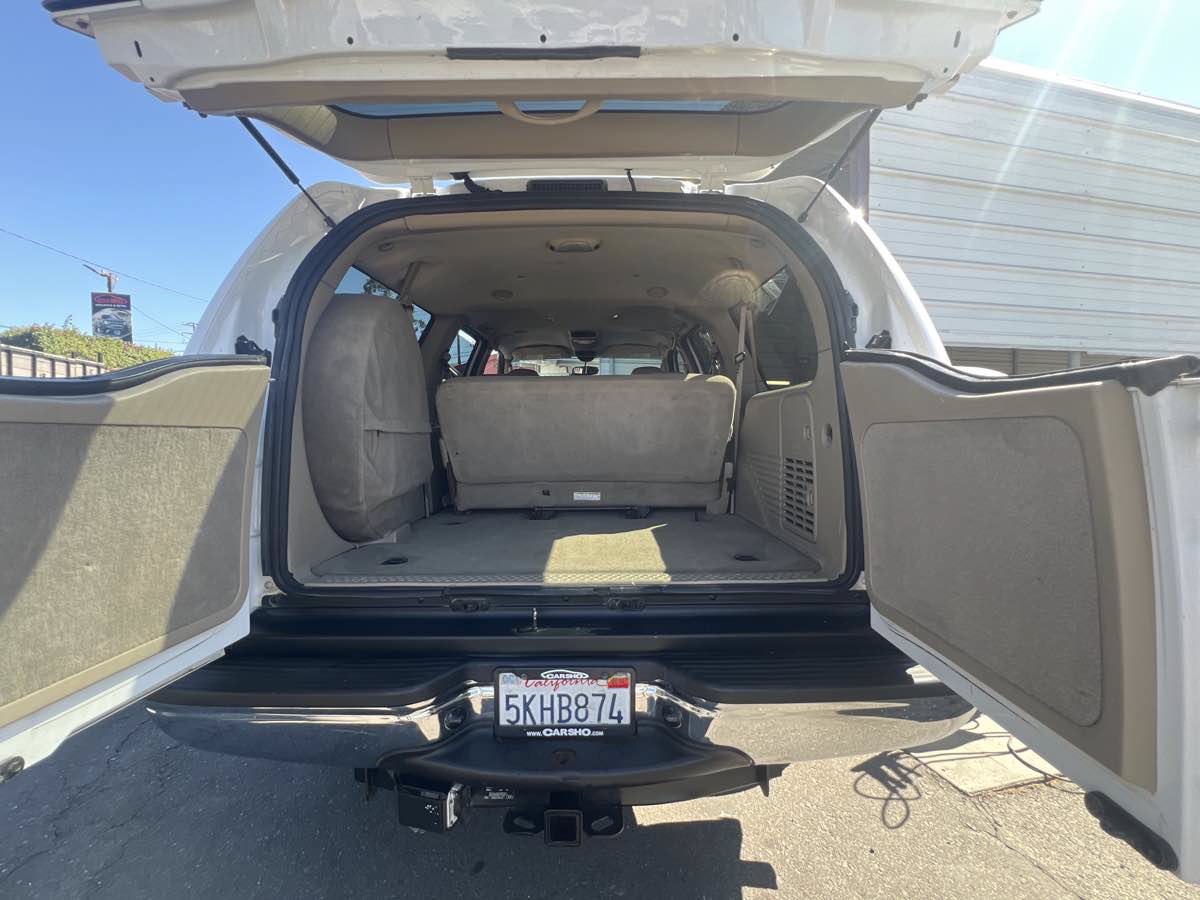 Used 2005 Ford Excursion XLT AWD/4WD image 23