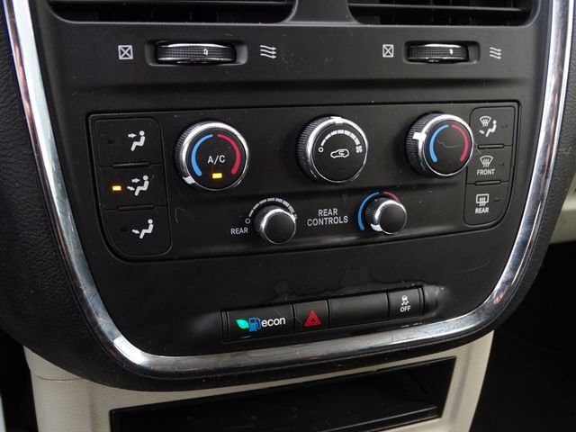 Used 2019 Dodge Grand Caravan SE w/ UConnect Hands-Free Group image 33