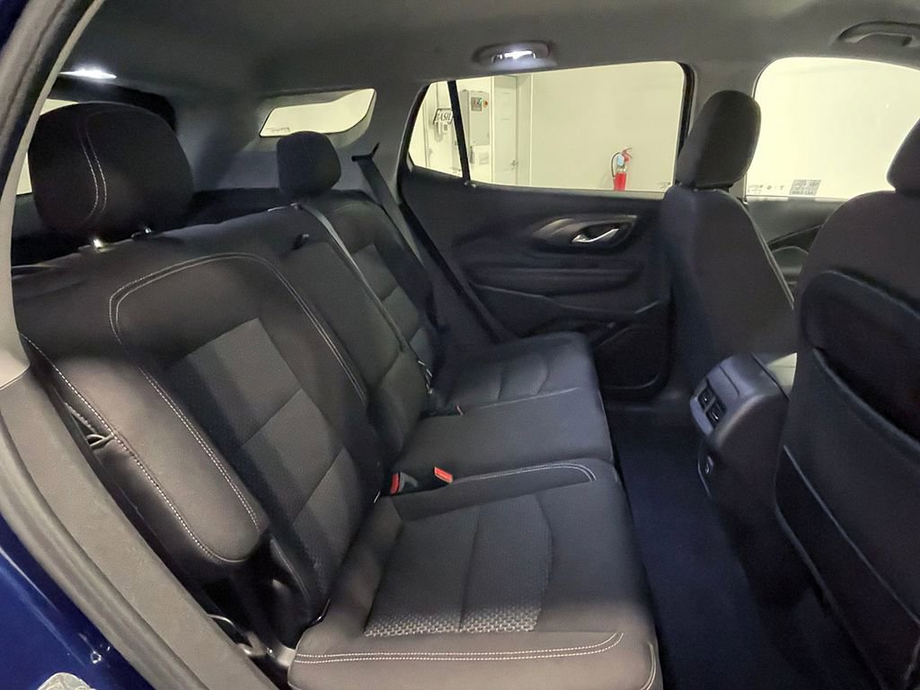 Used 2023 GMC Terrain SLE w/ Driver Convenience Package image 24