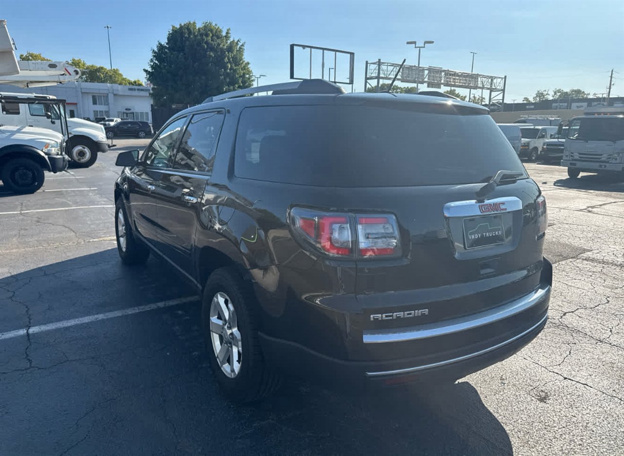 Used 2015 GMC Acadia SLE image 6