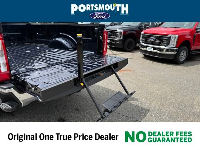 New 2025 Ford F350 XLT w/ FX4 Off-Road Package image 14