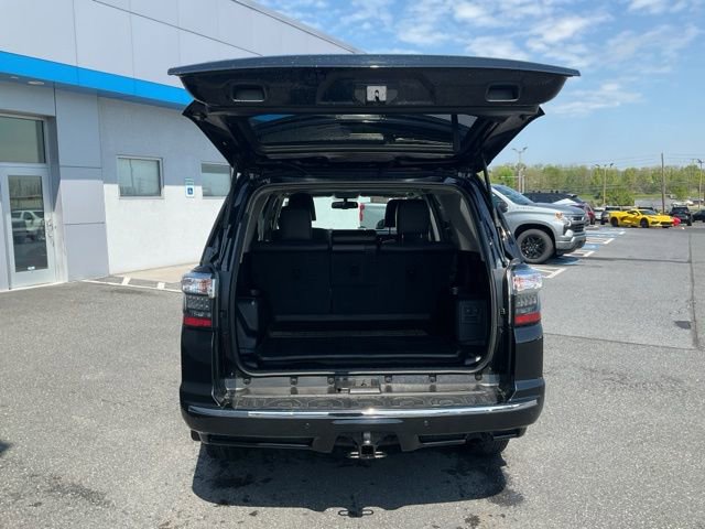 Used 2017 Toyota 4Runner Limited AWD/4WD image 19