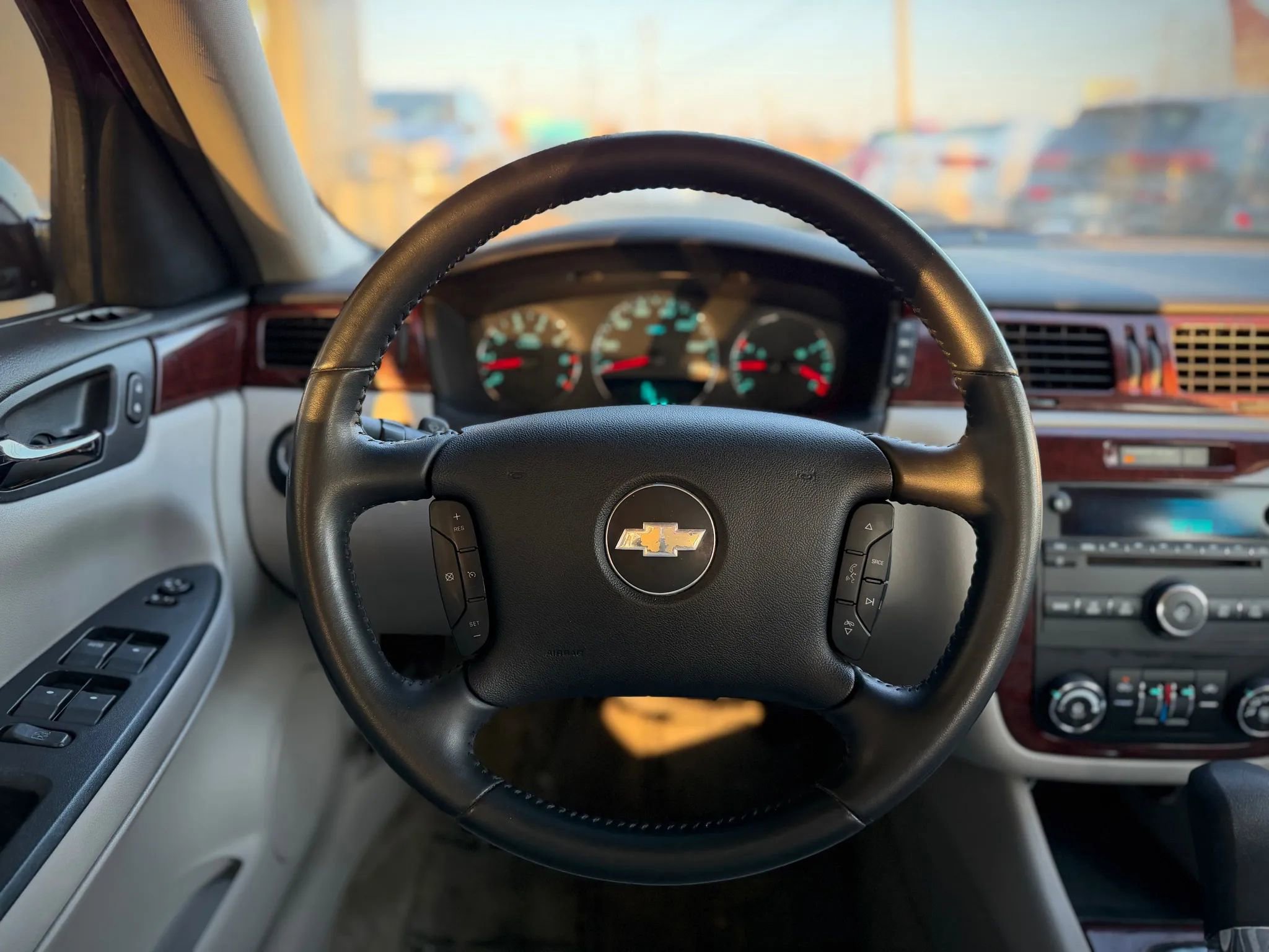 Used 2010 Chevrolet Impala LT w/ Convenience Package FWD image 9