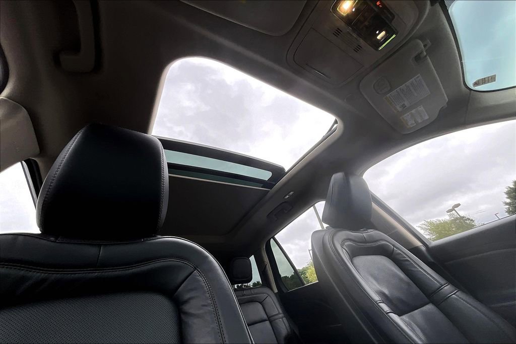 Certified 2023 Lincoln Aviator Reserve w/ Equipment Group 201A image 22