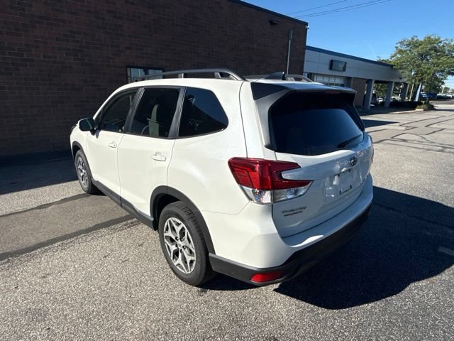 Used 2024 Subaru Forester Premium AWD/4WD image 4