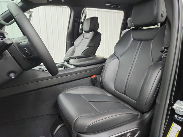 New 2026 Jeep Grand Wagoneer Limited w/ HD Trailer Tow Package image 19