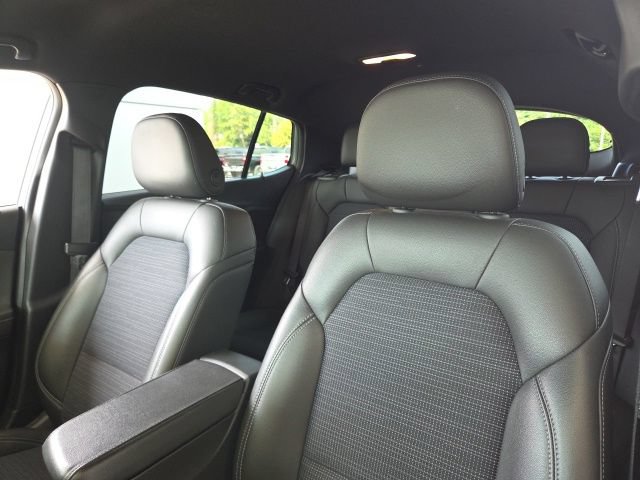 Used 2024 Buick Envista Preferred w/ Convenience I Package FWD image 19