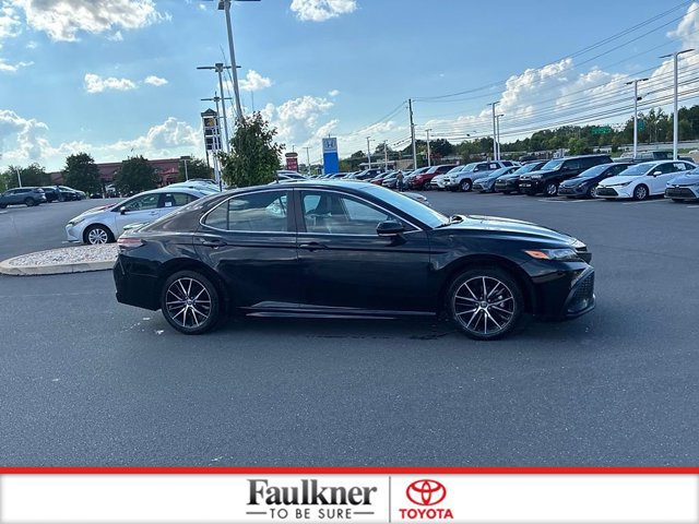 Used 2024 Toyota Camry SE FWD image 5