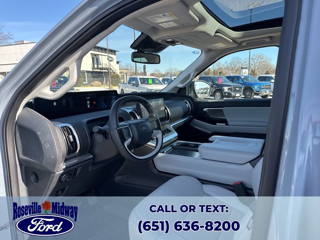 Used 2025 Ford Expedition Platinum image 27