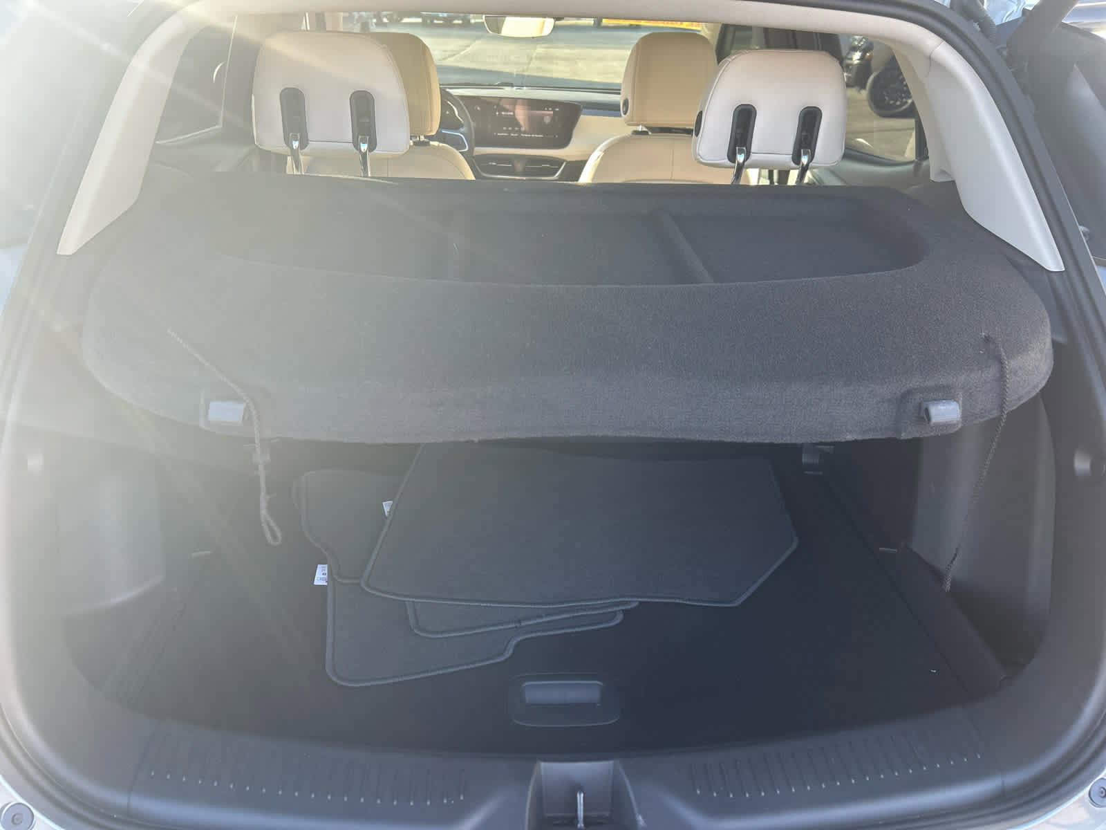 Used 2024 Buick Encore GX Avenir w/ Avenir Technology Package image 25