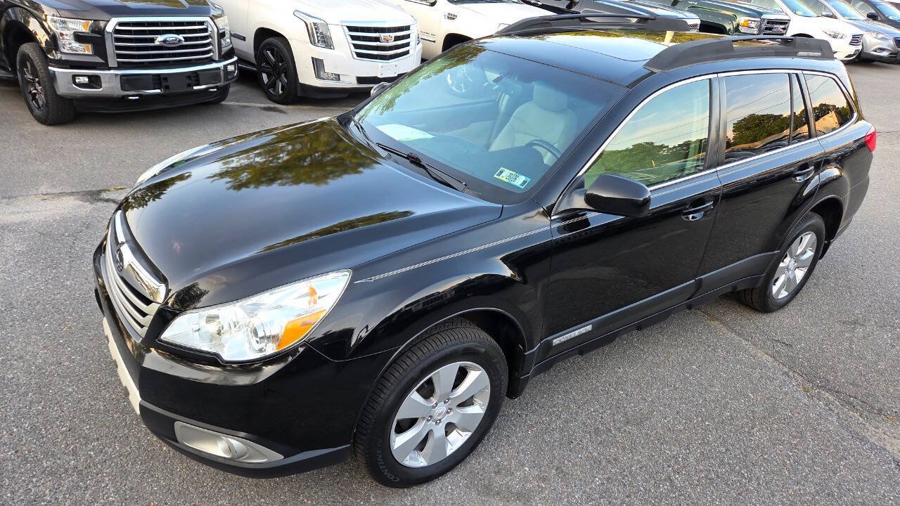 Used 2010 Subaru Outback 2.5i Limited AWD/4WD image 5