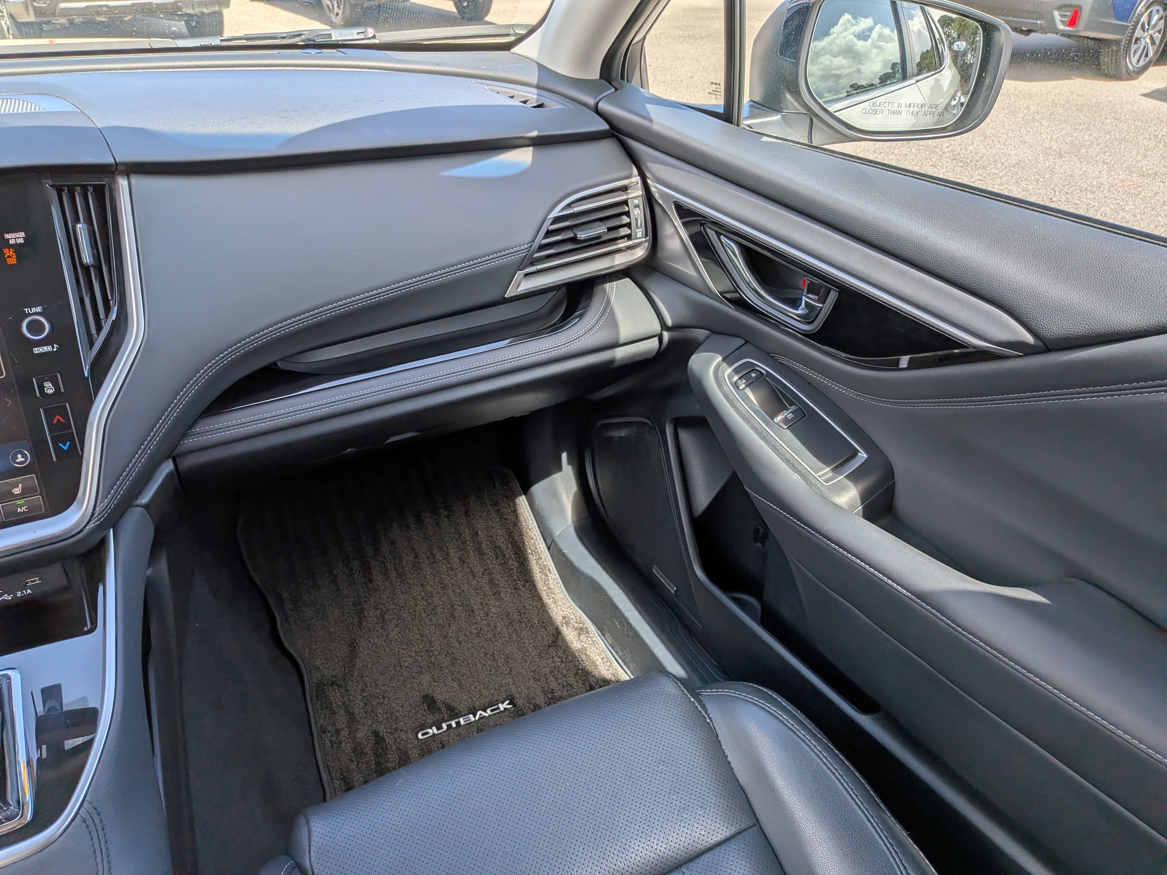 Used 2022 Subaru Outback Limited image 17