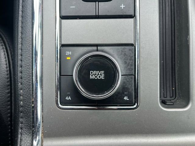 Used 2021 Ford Expedition XLT image 14