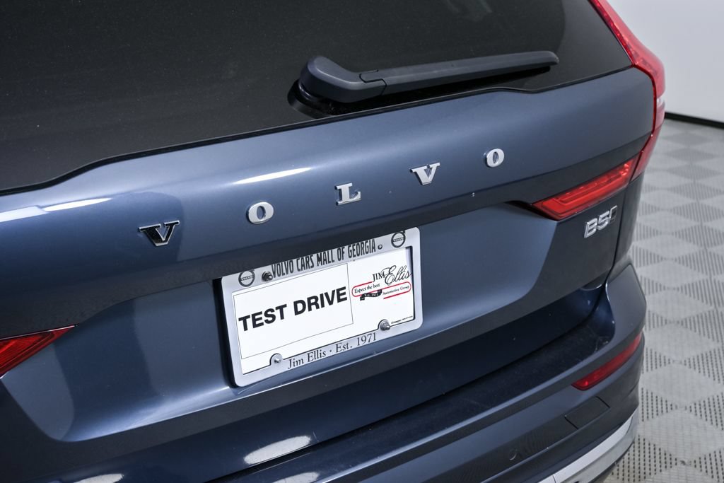 Certified 2023 Volvo XC60 B5 Plus w/ Protection Package AWD/4WD image 36
