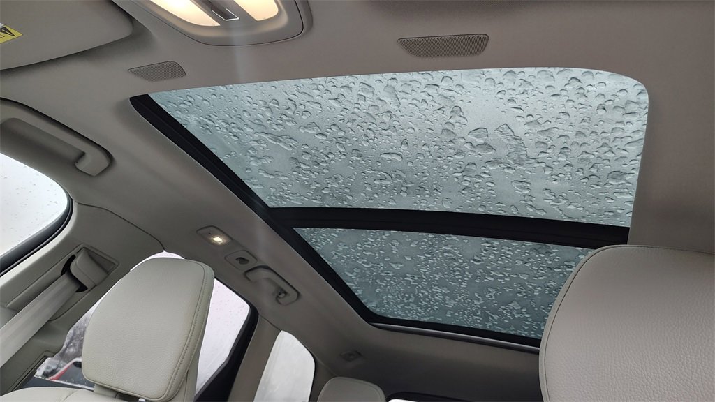 Used 2023 Volvo XC60 B5 Plus w/ Climate Package image 25