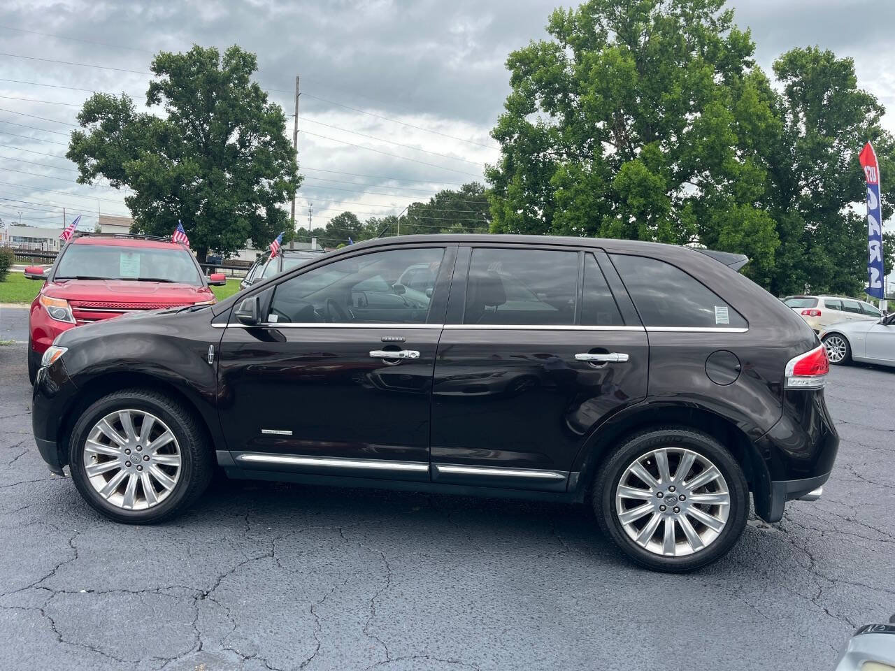 Used 2013 Lincoln MKX FWD image 8