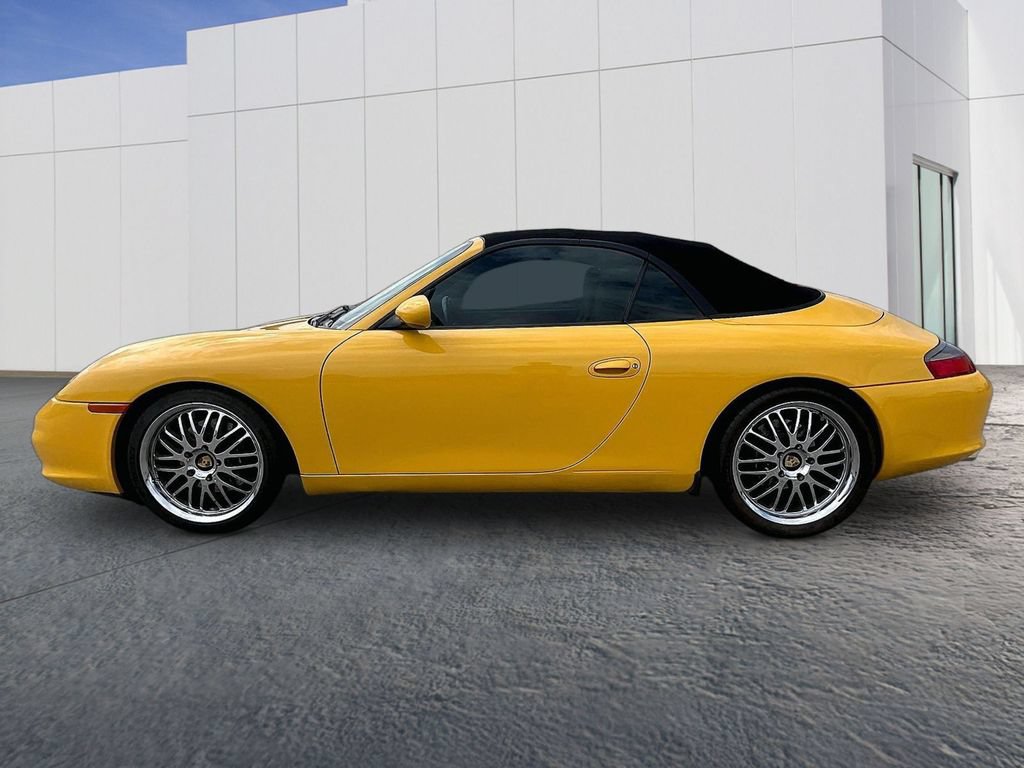 Used 2002 Porsche 911 Carrera RWD image 2