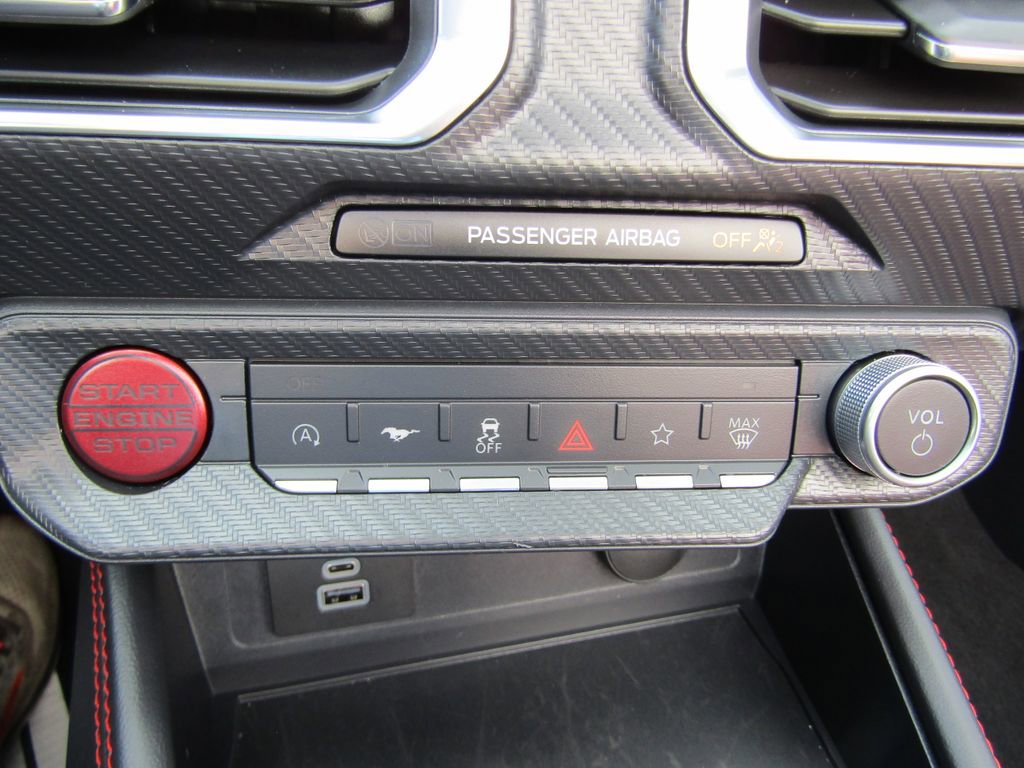 Used 2025 Ford Mustang GT Premium RWD image 35