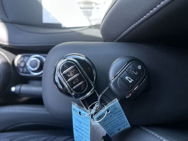 Used 2024 MINI Cooper Convertible FWD image 33