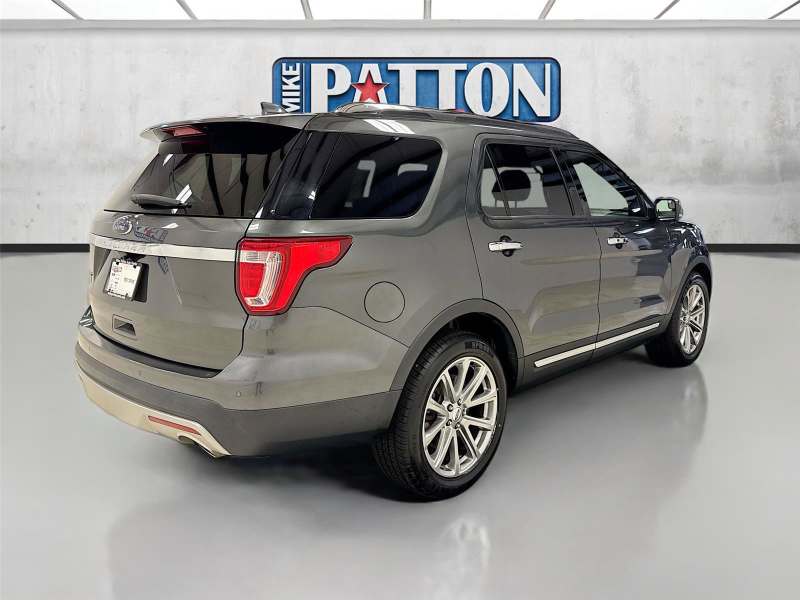 Used 2017 Ford Explorer Limited FWD image 7