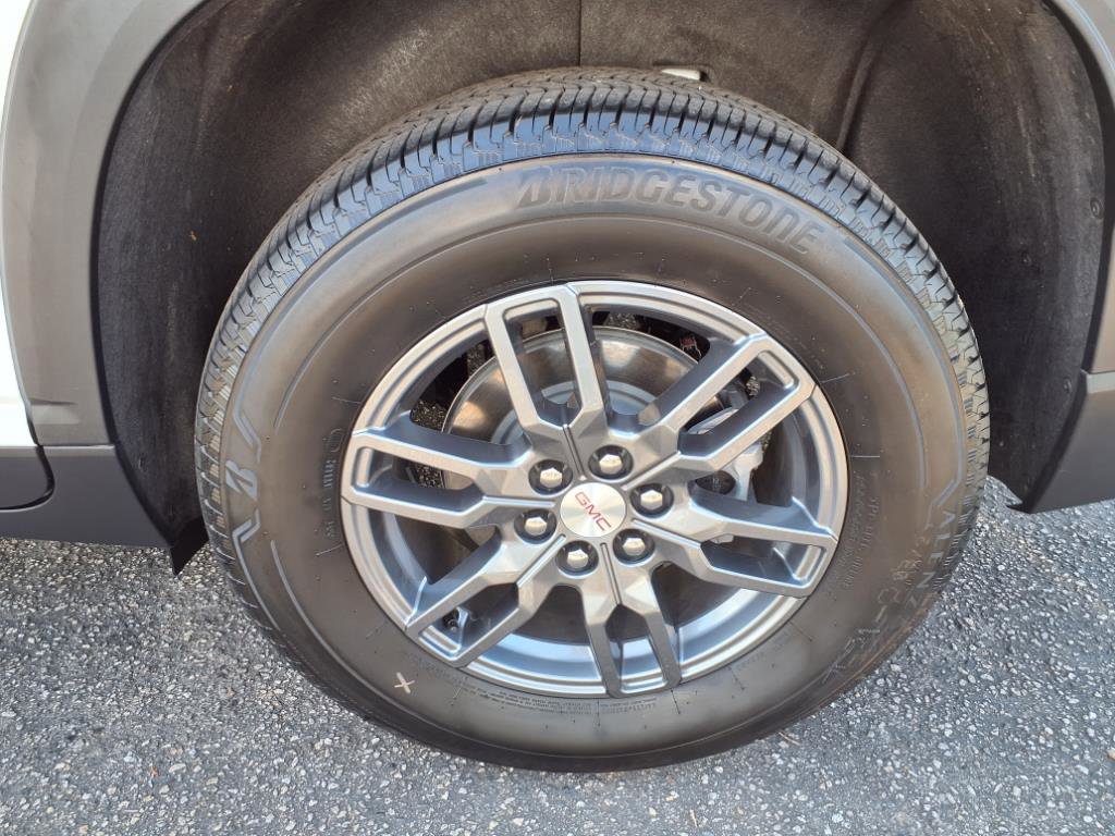 Used 2025 GMC Acadia Elevation image 22