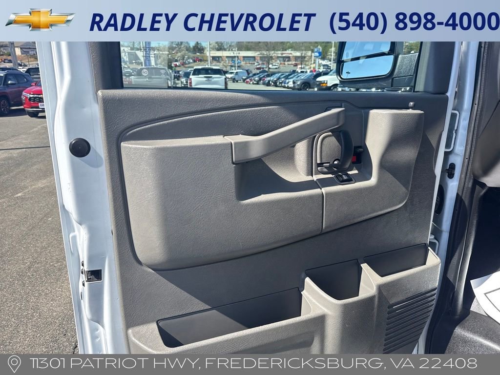 Used 2023 GMC Savana 2500 w/ Driver Convenience Package image 5