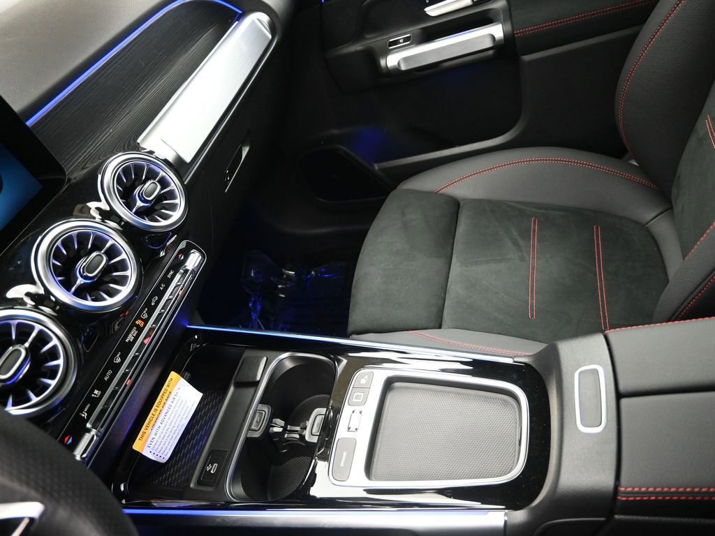 New 2026 Mercedes-Benz GLB 250 4MATIC image 16