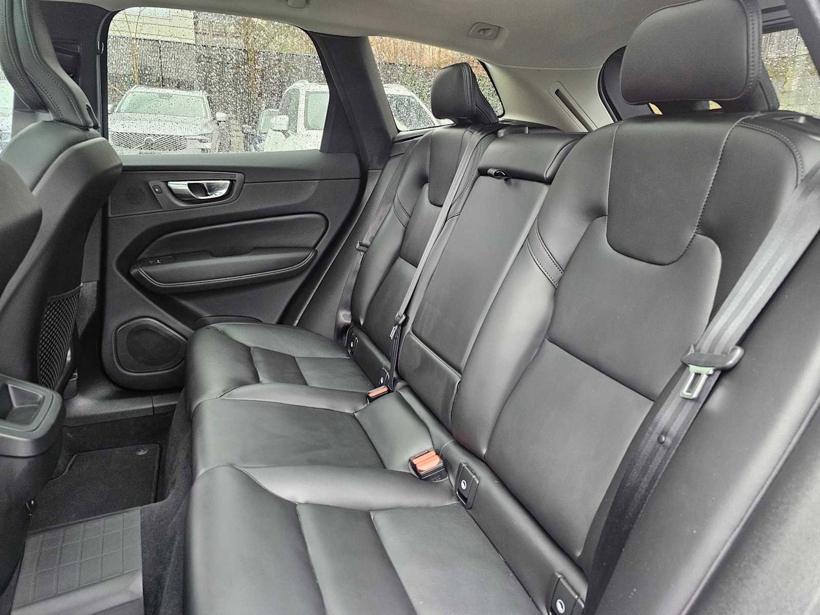 Certified 2025 Volvo XC60 B5 Core w/ Protection Package Premier AWD/4WD image 19