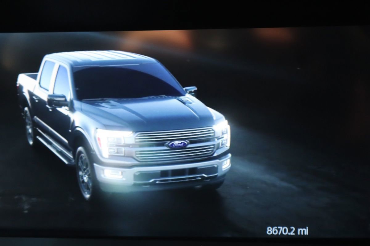 Used 2024 Ford F150 Lariat w/ Equipment Group 502A High image 44