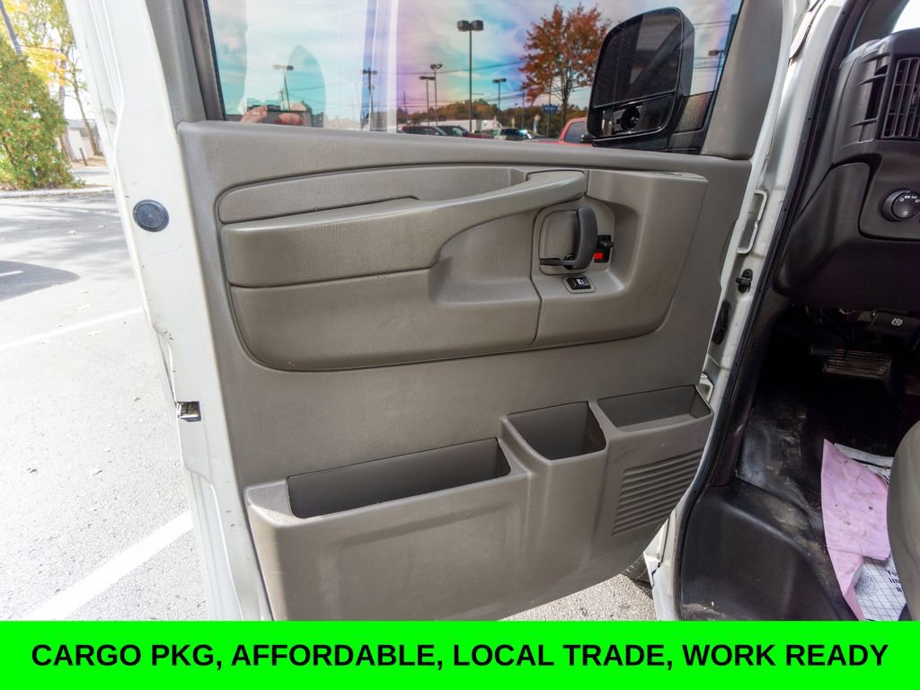 Used 2015 Chevrolet Express 2500 image 12